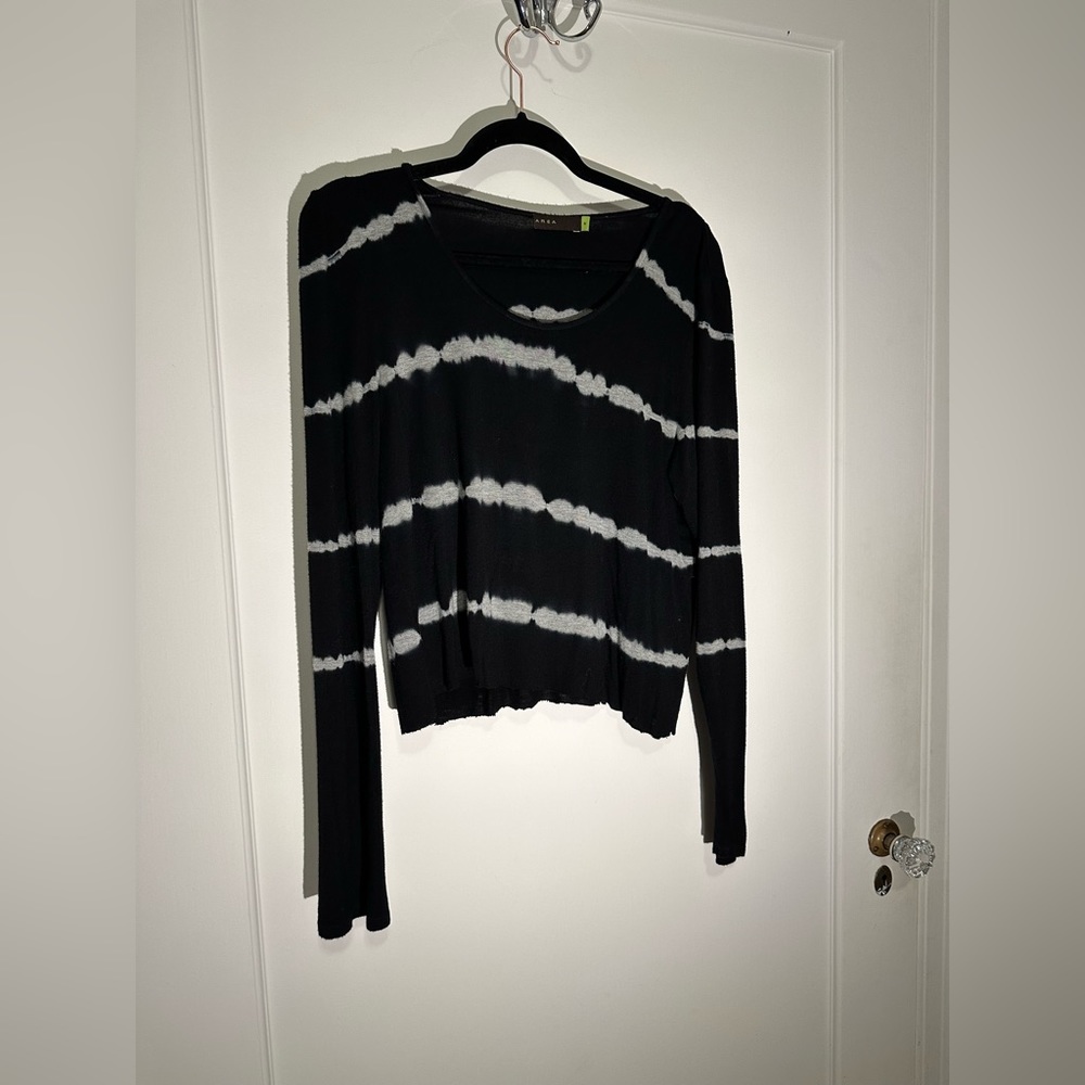 Area black & silver long-sleeve T-shirt - size M